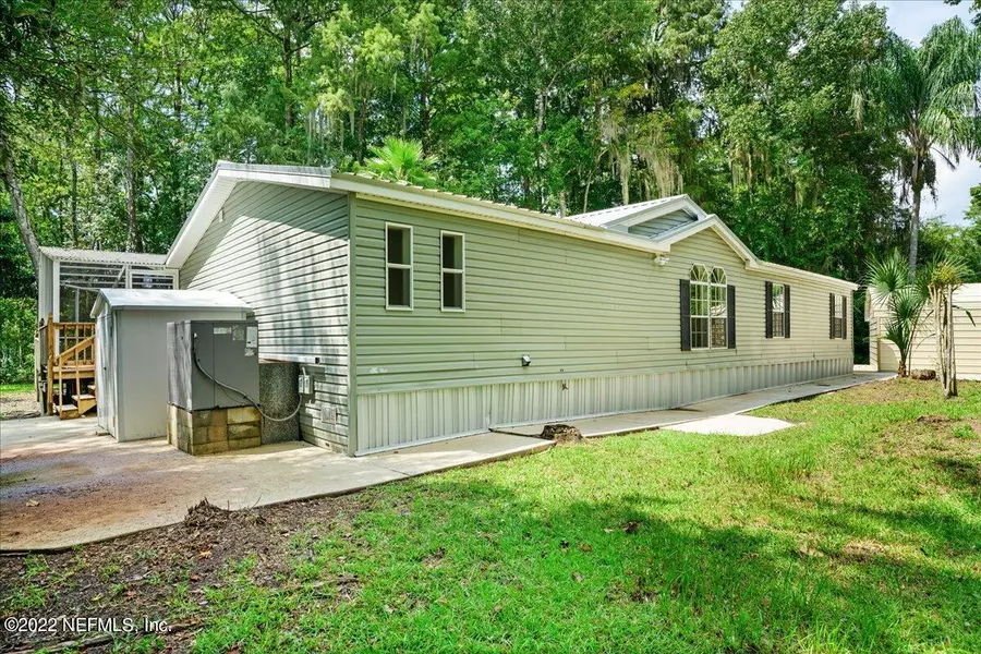 147 FINNIGAN RD, Satsuma, FL 32189