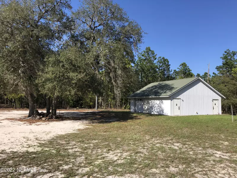 210 COUNTY RD 315, Interlachen, FL 32148