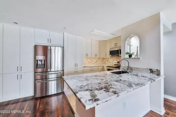 Jacksonville, FL 32216,8550 TOUCHTON RD #2133