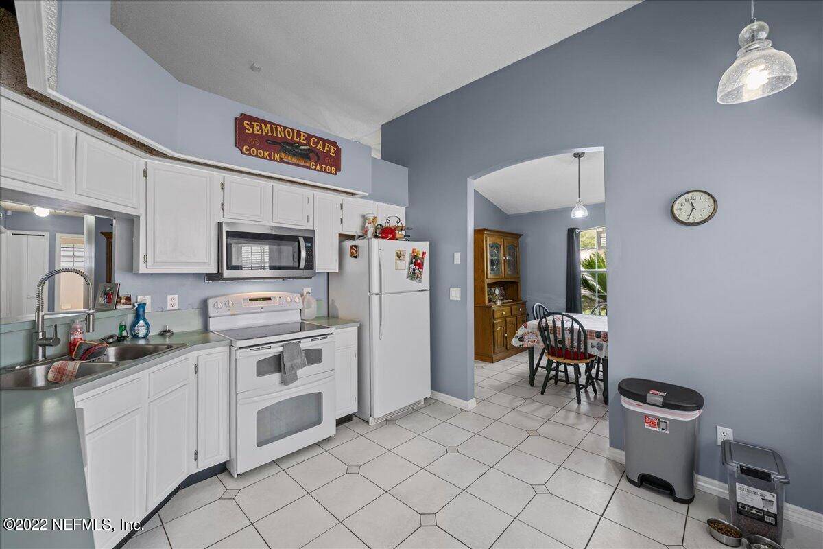 Jacksonville, FL 32244,8483 BANDERA CIR E