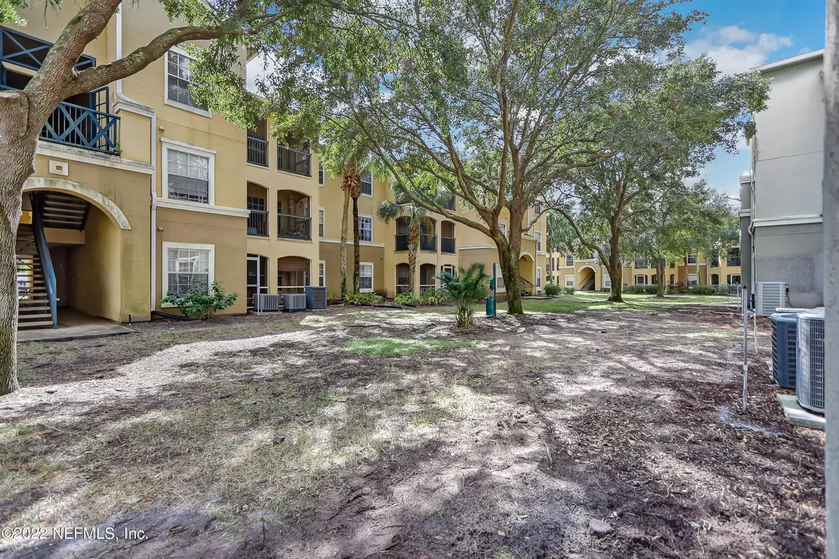 Jacksonville, FL 32224,3591 KERNAN BLVD #404