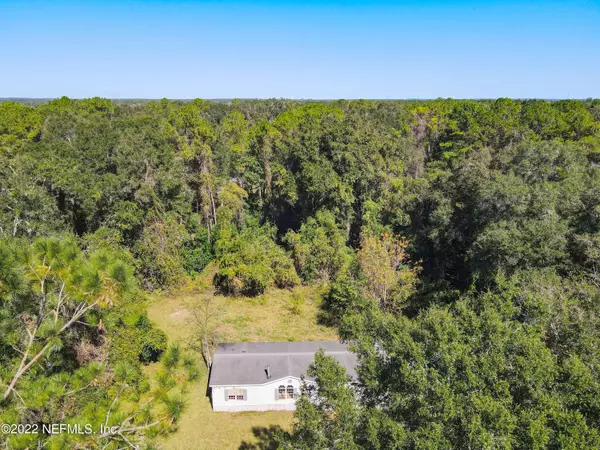 High Springs, FL 32643,765 SE MAID MARION LN