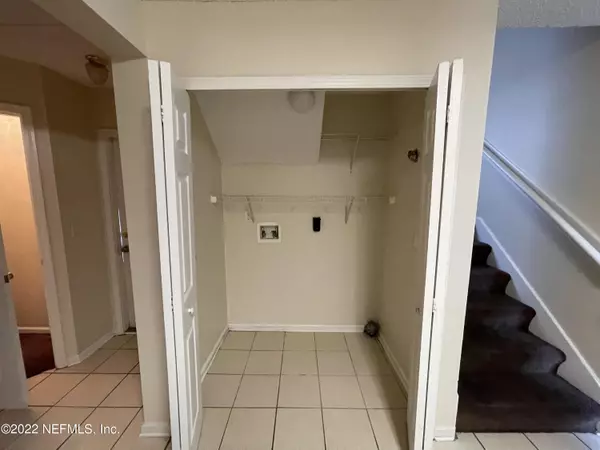 Jacksonville, FL 32206,729 OAK ARBOR CIR