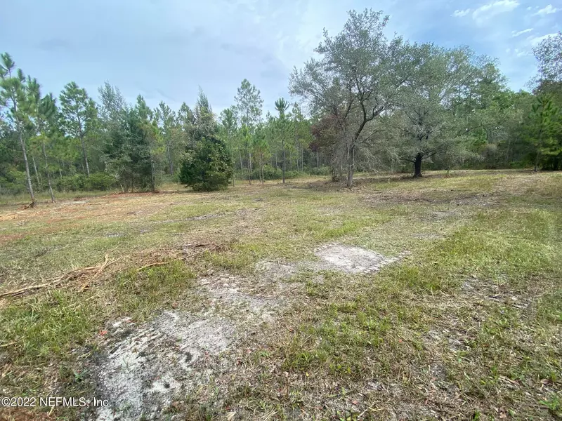 10440 HENNESSEY AVE, Hastings, FL 32145