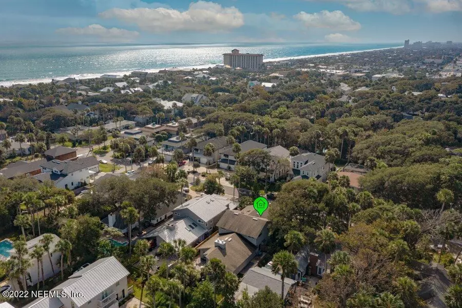 337 4TH ST, Atlantic Beach, FL 32233