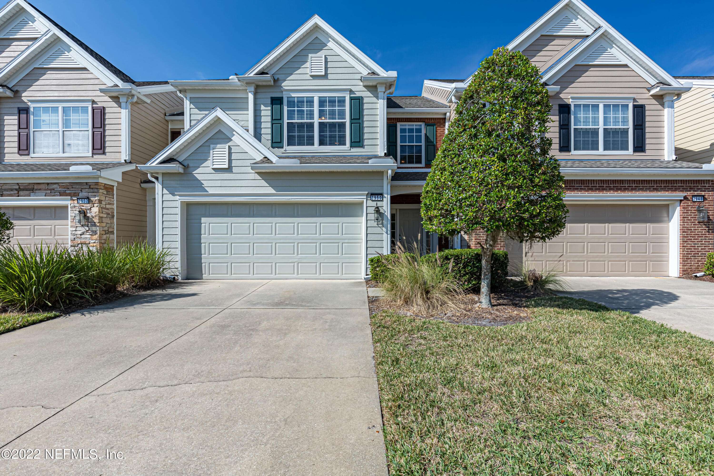 3950 LIONHEART DR, Jacksonville, FL 32216