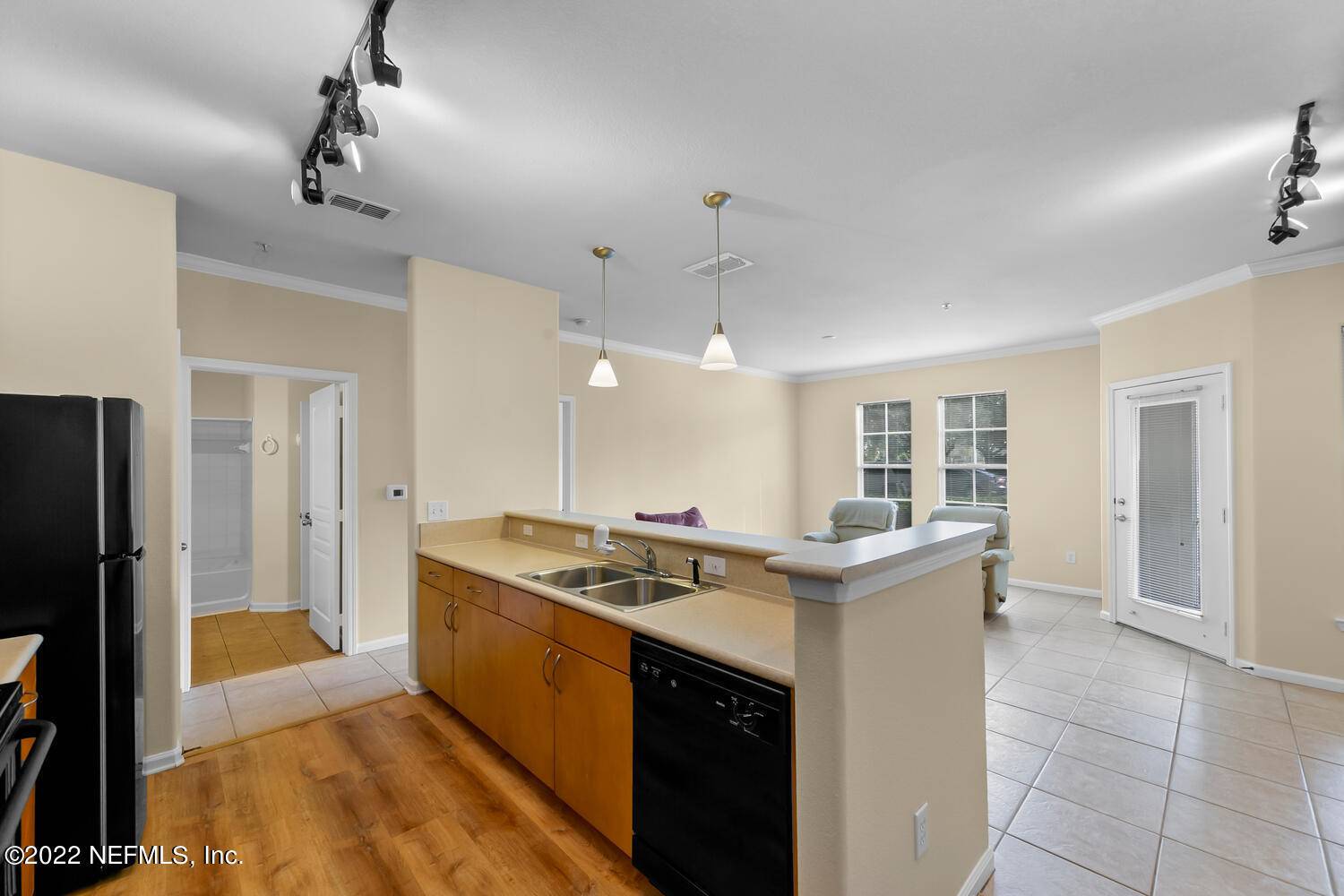 Jacksonville, FL 32216,8290 GATE Pkwy W #1405