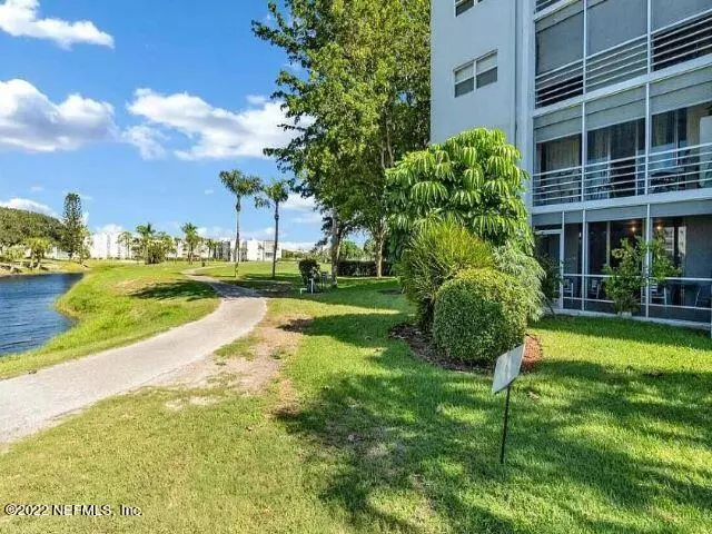 3425 VIA POINCIANA #104, Lake Worth, FL 33463