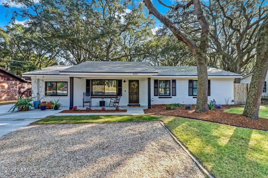 424 S 14TH ST, Fernandina Beach, FL 32034