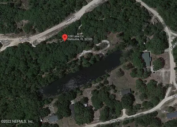 108 LAKE CIR, Satsuma, FL 32189