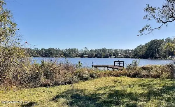 283 RILEY LAKE DR,  Hawthorne,  FL 32640