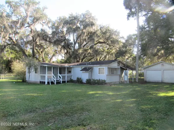 3001 ELM ST, Welaka, FL 32193