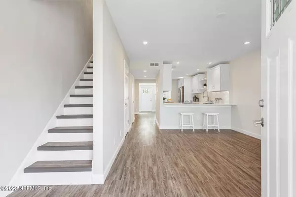 Atlantic Beach, FL 32233,826 CAVALLA RD