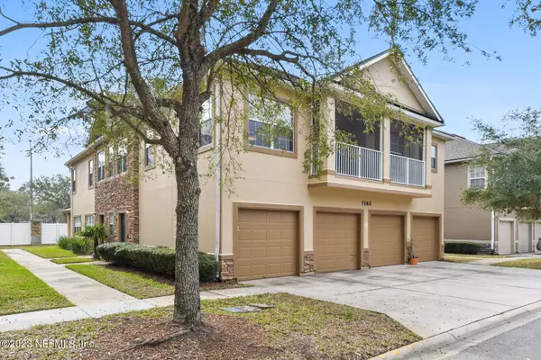 7162 DEERFOOT POINT CIR #2, Jacksonville, FL 32256