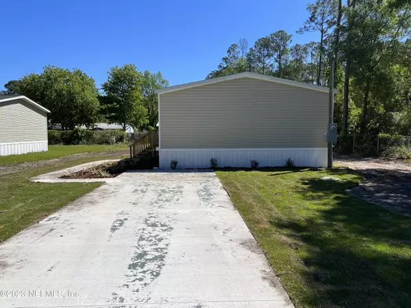 Satsuma, FL 32189,224 HORSE LANDING RD