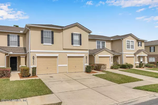 Fleming Island, FL 32003,1500 CALMING WATER DR #5403