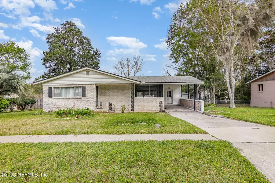 211 N SATURN LN, Orange Park, FL 32073