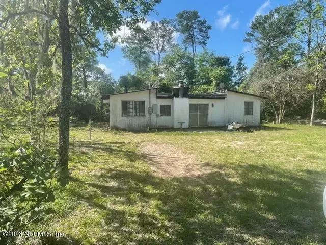 Florahome, FL 32140,117 HIAWATHA DR