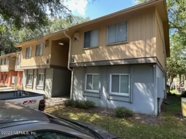 1800 PARK AVE #468, Orange Park, FL 32073