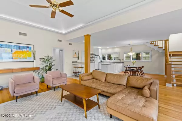 Neptune Beach, FL 32266,222 CEDAR ST