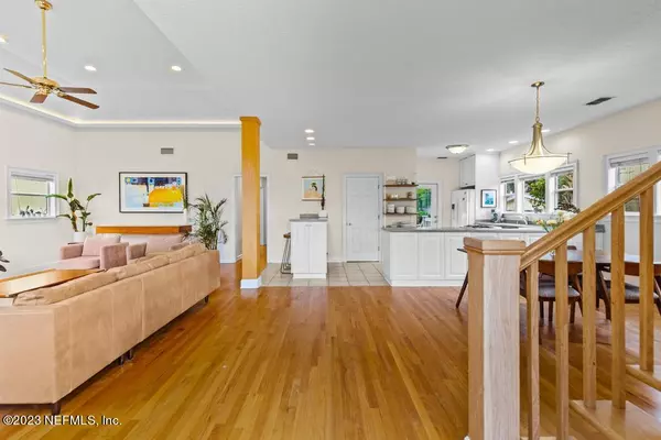 Neptune Beach, FL 32266,222 CEDAR ST