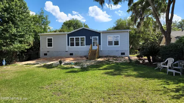 116 E COWPEN LAKE POINT RD, Hawthorne, FL 32640