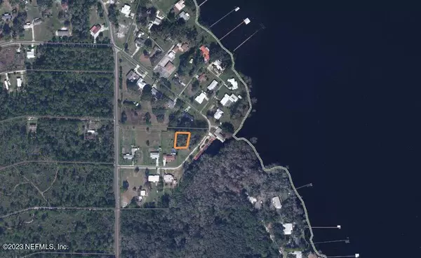 Crescent City, FL 32112,109 MARINE ST