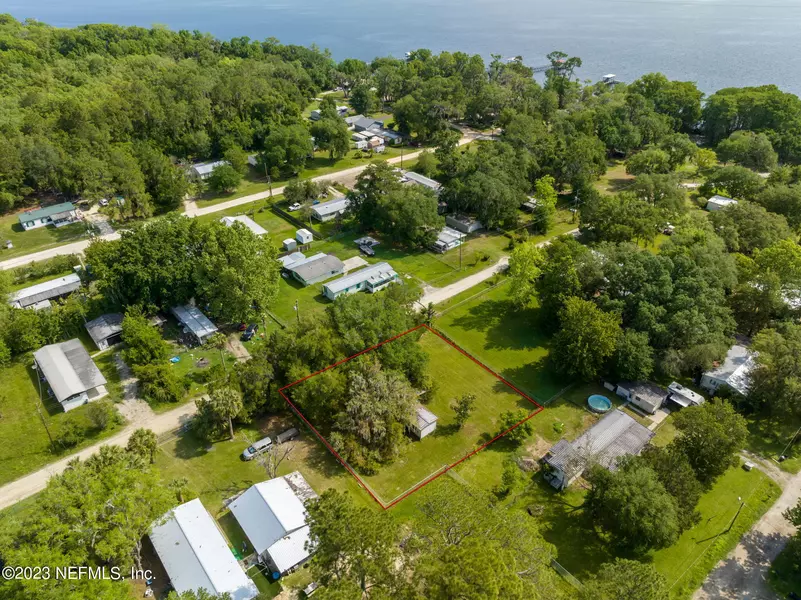 119 SMITH LN, Crescent City, FL 32112