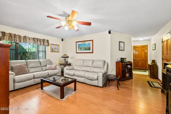 Jacksonville, FL 32257,11224 CLOVERHILL CIR E