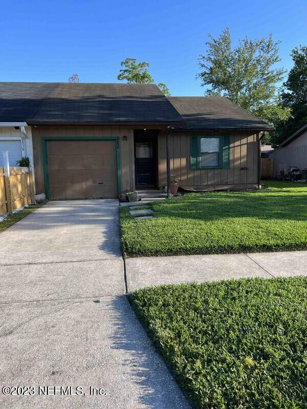 8854 CAVENDER DR, Jacksonville, FL 32216