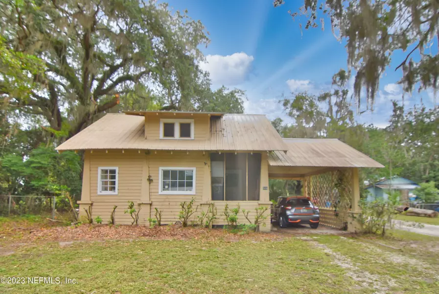 508 ORANGE AVE, Crescent City, FL 32112