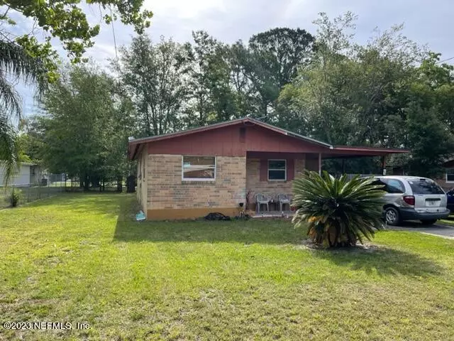 Orange Park, FL 32073,1443 FLOYD CIR W