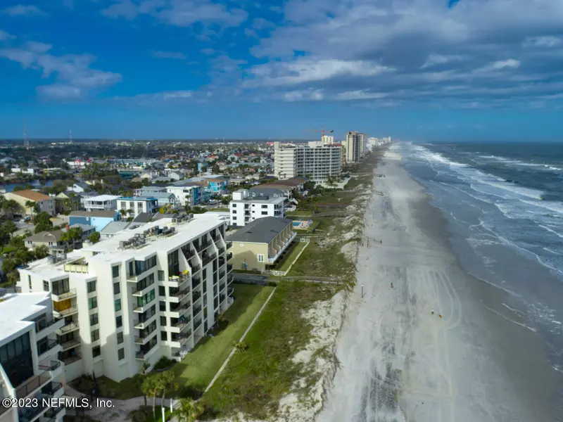 2100 OCEAN DR S #4E, Jacksonville Beach, FL 32250