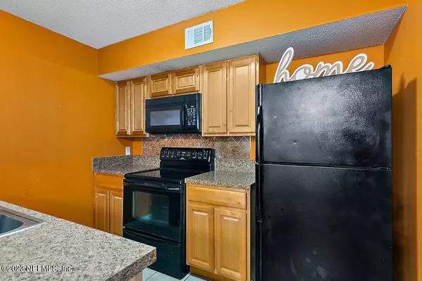 Jacksonville, FL 32244,8479 PINEVERDE LN