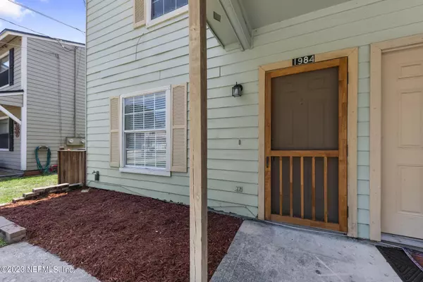 Atlantic Beach, FL 32233,1984 MARY ST