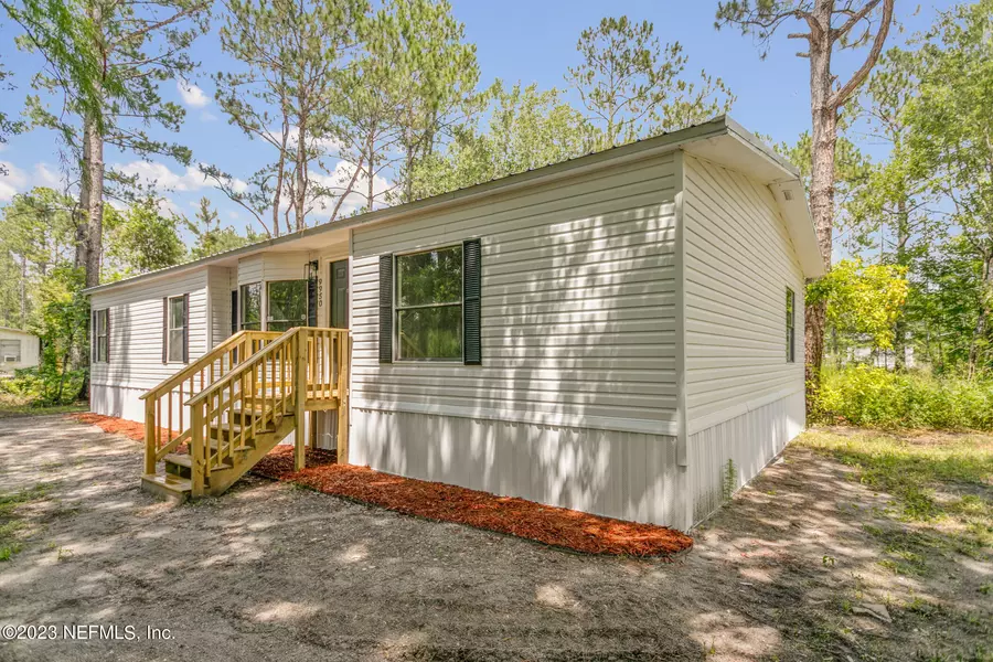 9950 BAYLOR AVE, Hastings, FL 32145