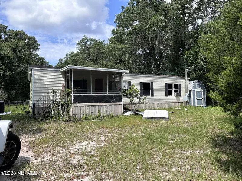 107 BREEZEWAY AVE, Satsuma, FL 32189