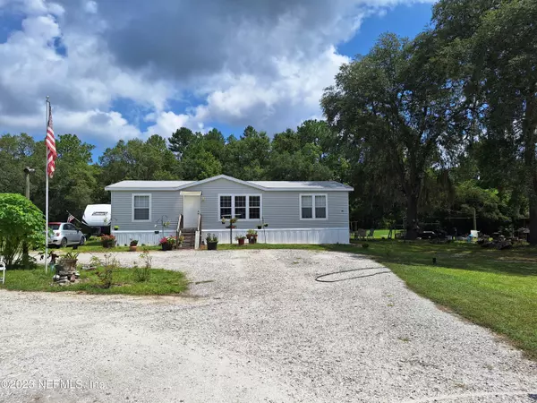 110 DARBY DR, Palatka, FL 32177