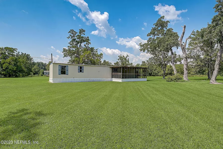 54194 PELICAN RD, Callahan, FL 32011