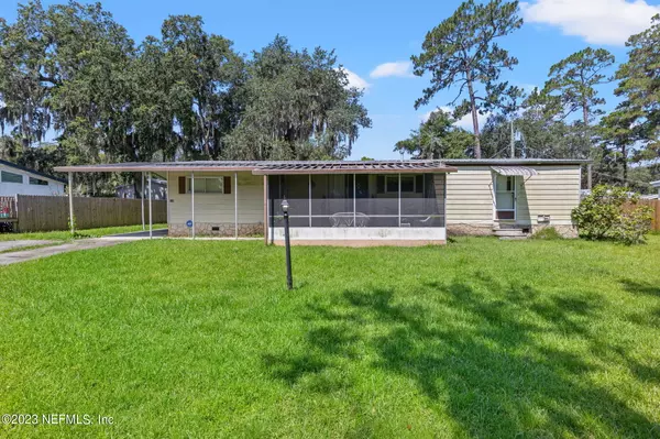 103 MARGARITA RD, East Palatka, FL 32131