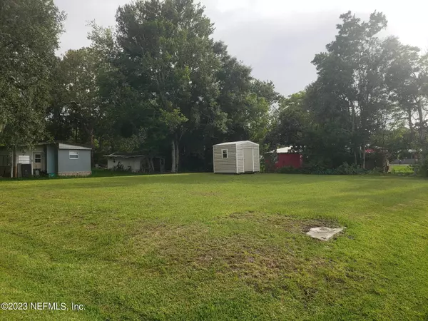 219 PINE TREE TRL, Crescent City, FL 32112