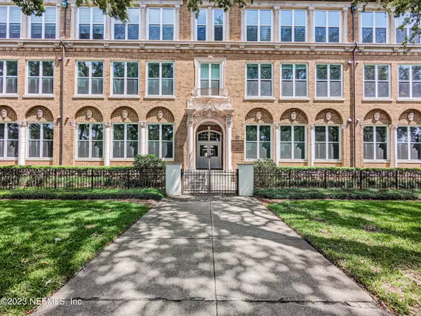 2525 COLLEGE ST #1306, Jacksonville, FL 32204