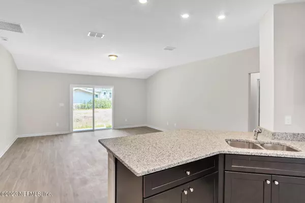 Jacksonville, FL 32210,2517 LAKE SHORE BLVD