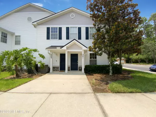 2200 MARSH HAWK LN #301,  Fleming Island,  FL 32003