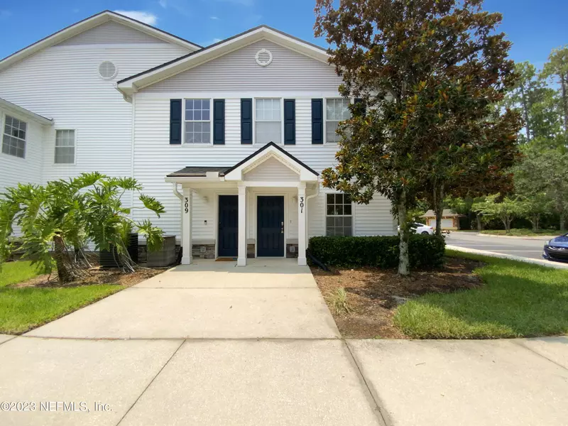 2200 MARSH HAWK LN #301, Fleming Island, FL 32003