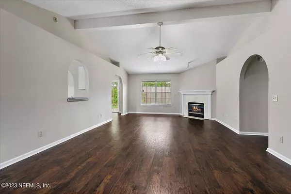 Jacksonville, FL 32257,5541 CHAMBERS WAY E