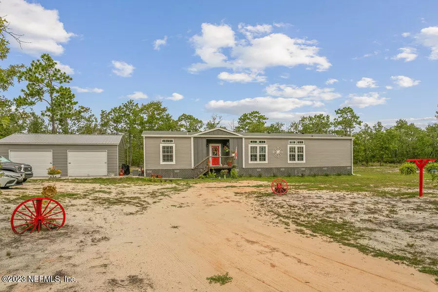 152 DOE TRL, Hawthorne, FL 32640