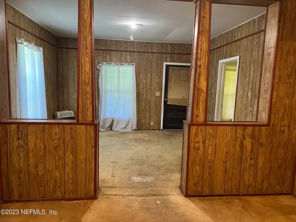 Palatka, FL 32177,114 E HICKS ST