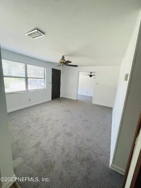 Orange Park, FL 32073,111 CAROL DR