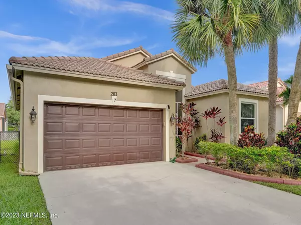 Royal Palm Beach, FL 33411,203 SEMINOLE LAKES DR